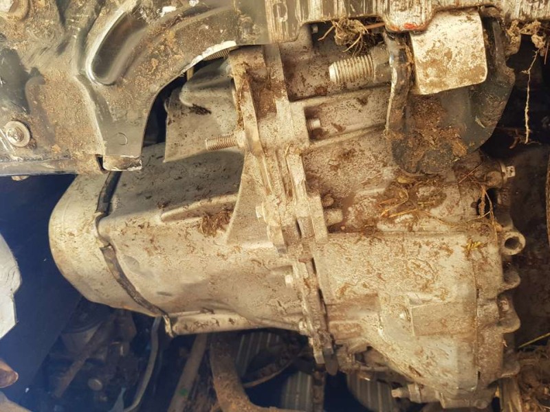 Recambio de caja cambios para opel corsa f edition referencia OEM IAM 20A707 5VELOCIDADES 1640071080