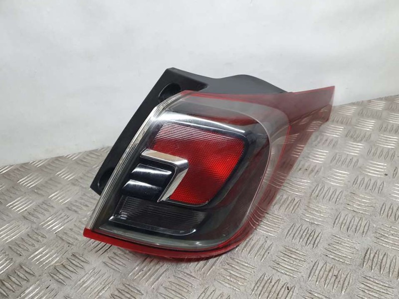 Recambio de piloto trasero derecho para opel crossland x excellence referencia OEM IAM SIN REF  EXTERIOR