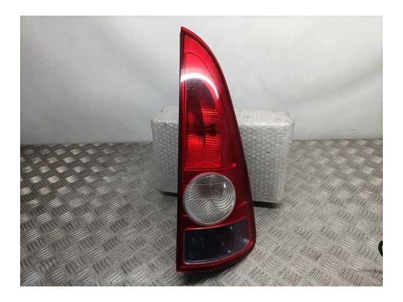 Recambio de piloto trasero derecho para renault espace iv (jk0) grand espace dynamique referencia OEM IAM 8200027152  