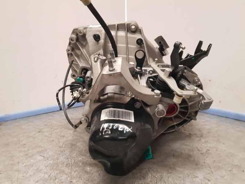 Recambio de caja cambios para dacia sandero stepway referencia OEM IAM JH3399 S232500 5VELOCIDADES