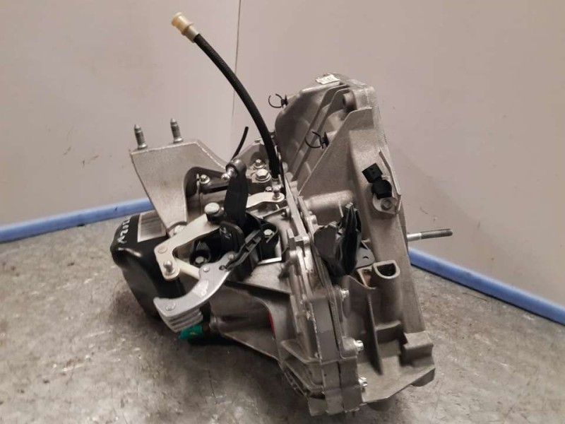 Recambio de caja cambios para dacia sandero stepway referencia OEM IAM JH3399 S232500 5VELOCIDADES