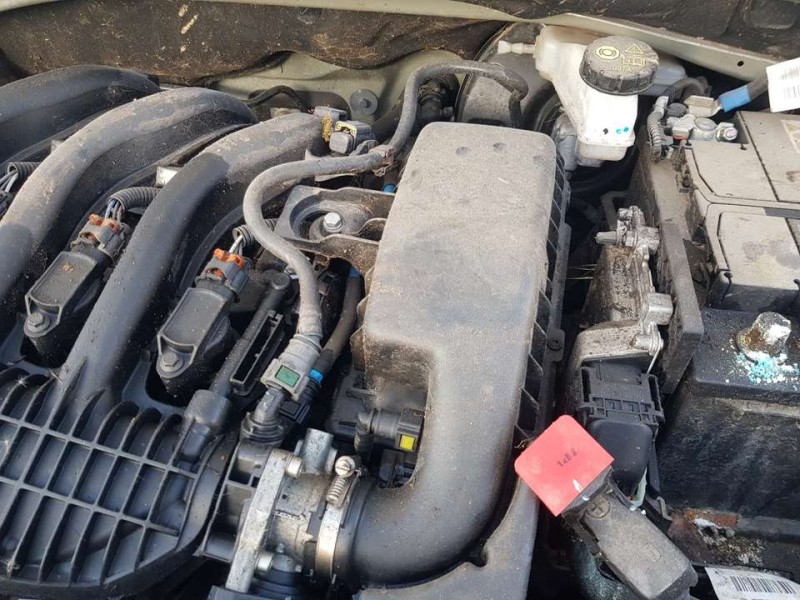 Recambio de carcasa filtro aire para opel corsa f edition referencia OEM IAM 9817014180  