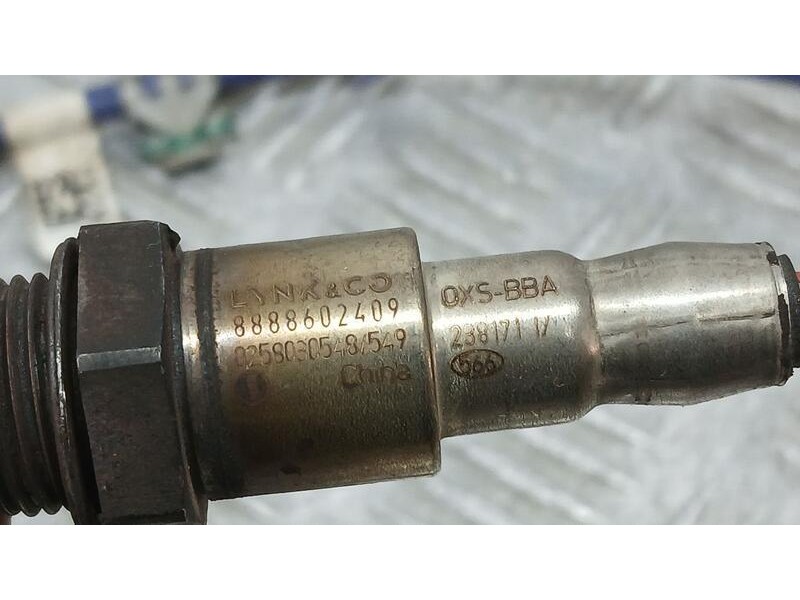 Recambio de sonda lambda para lynk & co 01 phev referencia OEM IAM 8888602409  0258030548549
