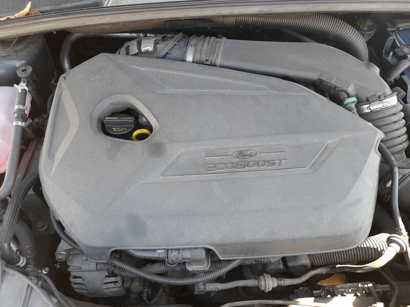 Recambio de tapa motor para ford focus iii 1.6 ecoboost referencia OEM IAM 1874343  