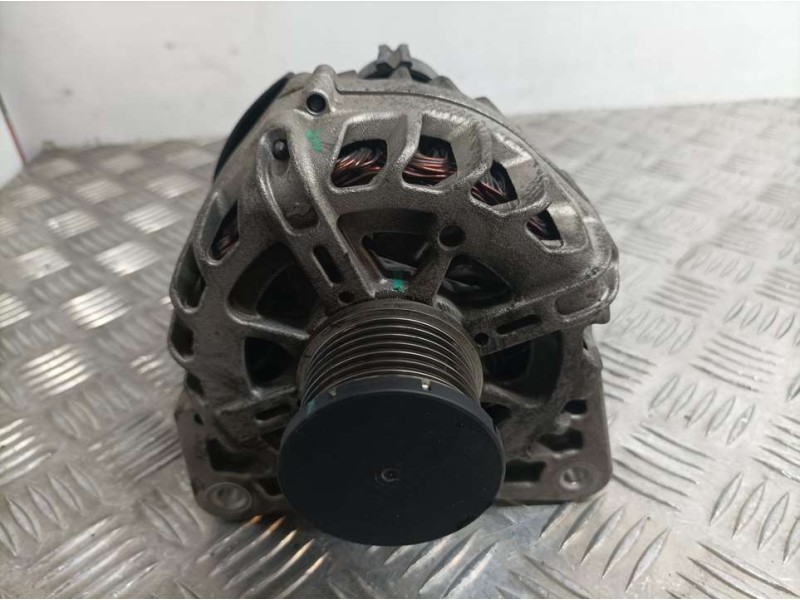 Recambio de alternador para renault megane iv berlina 5p zen referencia OEM IAM 231008040R 2613543A 