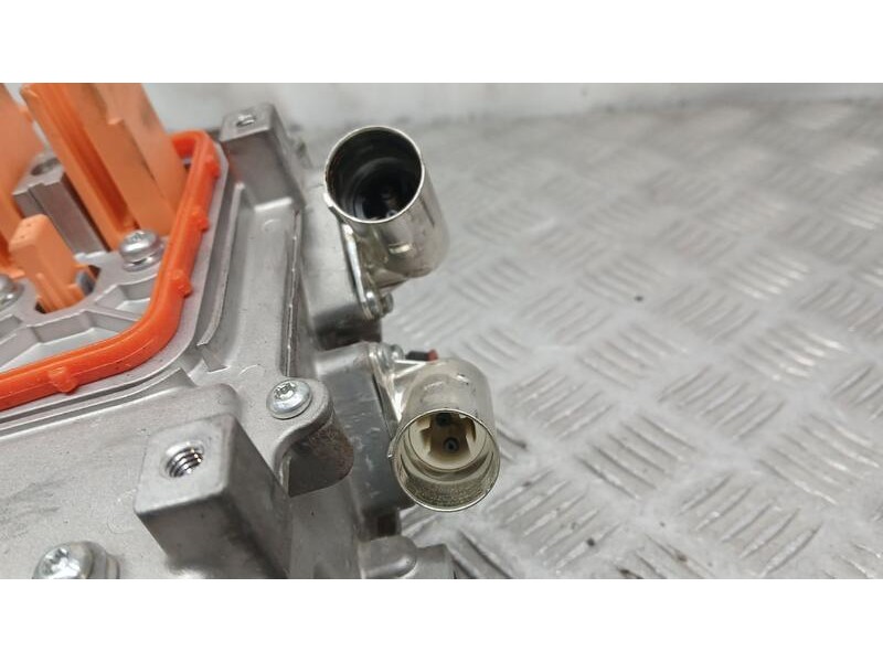 Recambio de convertidor para lynk & co 01 phev referencia OEM IAM 28526032 512188 28607344