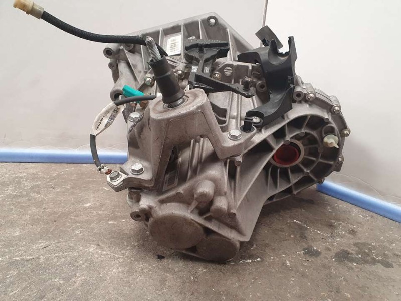 Recambio de caja cambios para renault megane iv berlina 5p zen referencia OEM IAM TL4087 S051586 6VELOCIDADES