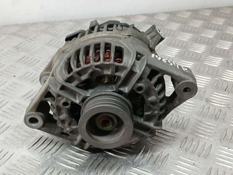 Recambio de alternador para opel astra g berlina comfort referencia OEM IAM 90561971 0124415002 BOSCH