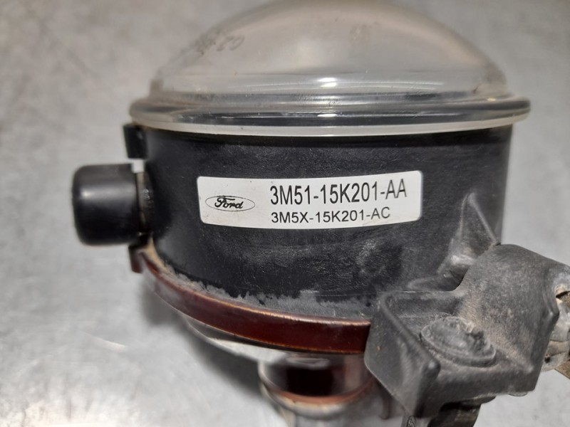 Recambio de faro antiniebla derecho para ford focus berlina (cap) ambiente (d) referencia OEM IAM 3M5115K201AA  