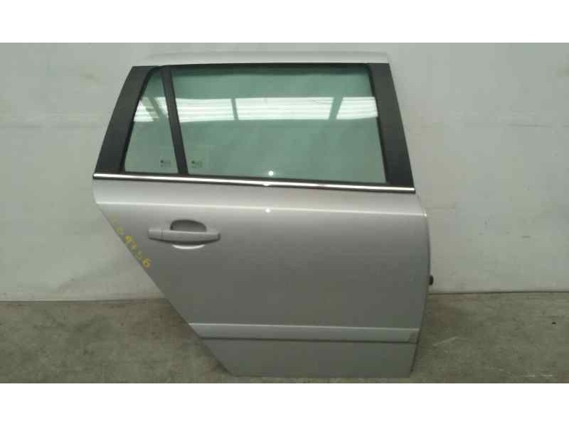 Recambio de puerta trasera derecha para opel astra h caravan elegance referencia OEM IAM   