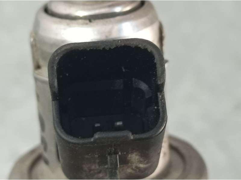 Recambio de inyector adblue para citroën c3 live referencia OEM IAM 9813930180  