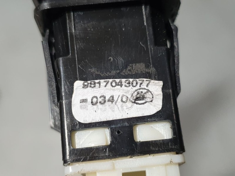 Recambio de warning para citroën berlingo feel m referencia OEM IAM 9817043077  