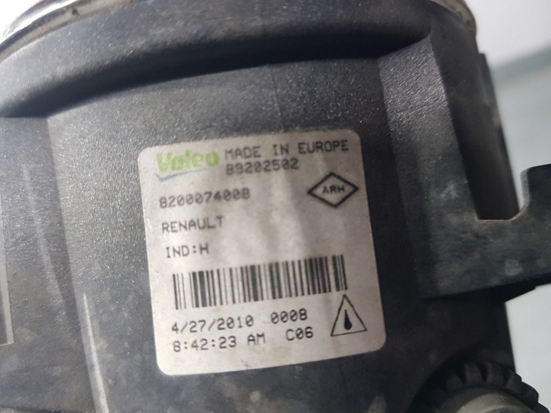 Recambio de faro antiniebla derecho para renault scenic iii dynamique referencia OEM IAM 8200074008 89202502 VALEO