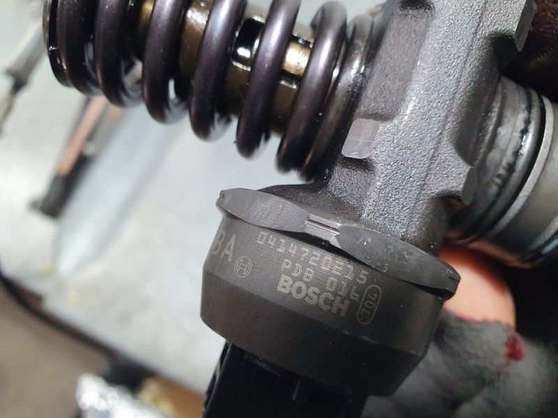 Recambio de inyector para seat altea xl (5p5) reference referencia OEM IAM 038130073AG 0414720215 BOSCH