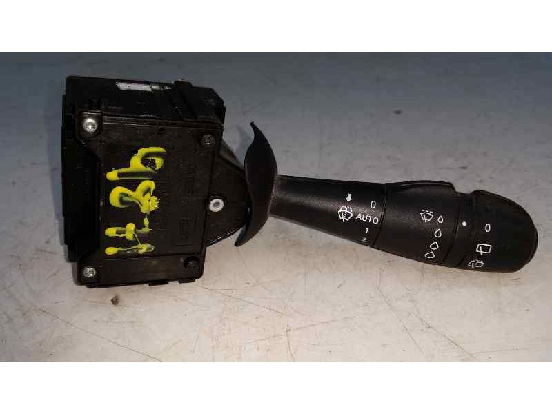 Recambio de mando limpia para renault captur 5 p referencia OEM IAM   