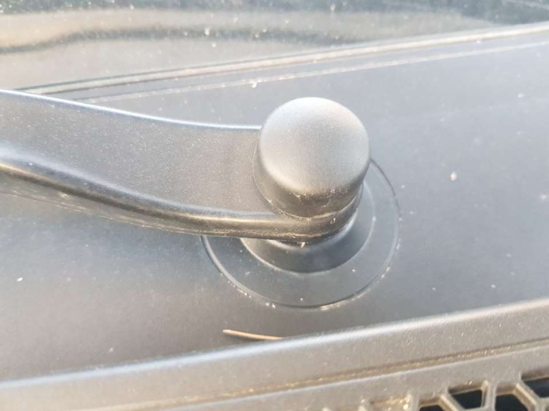 Recambio de motor limpia delantero para opel corsa f edition referencia OEM IAM 9824784980  