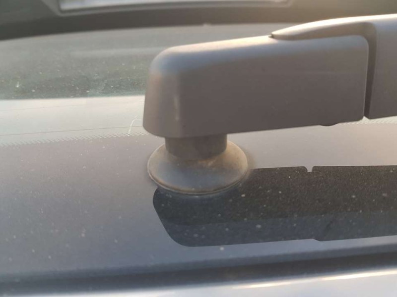 Recambio de motor limpia trasero para opel corsa f edition referencia OEM IAM 9819900080  