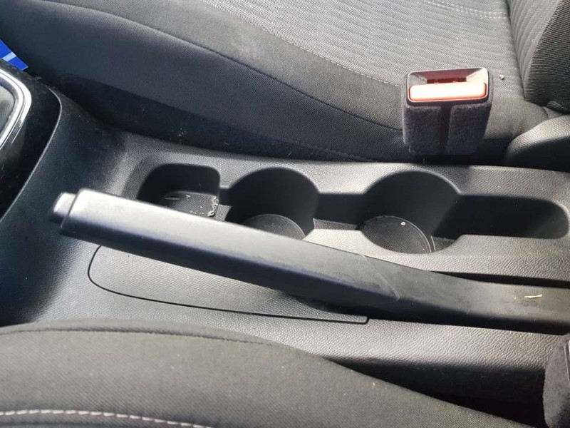 Recambio de palanca freno de mano para opel corsa f edition referencia OEM IAM 98245532ZD  