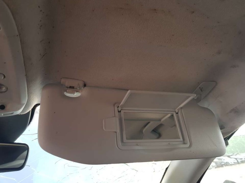 Recambio de parasol derecho para opel corsa f edition referencia OEM IAM 98100807PR  