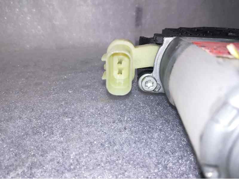 Recambio de elevalunas trasero derecho para hyundai getz (tb) 1.4 gl referencia OEM IAM F00S1A2418 2 PINS 