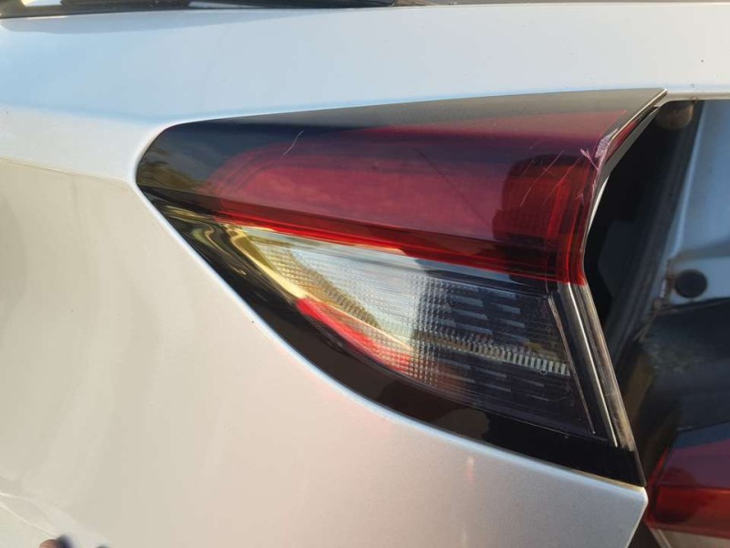 Recambio de piloto trasero derecho para opel corsa f edition referencia OEM IAM 9829317280  INTERIOR TOCADO