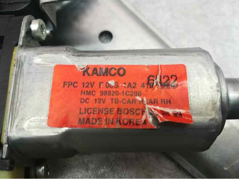 Recambio de elevalunas trasero derecho para hyundai getz (tb) 1.4 gl referencia OEM IAM F00S1A2418 2 PINS 