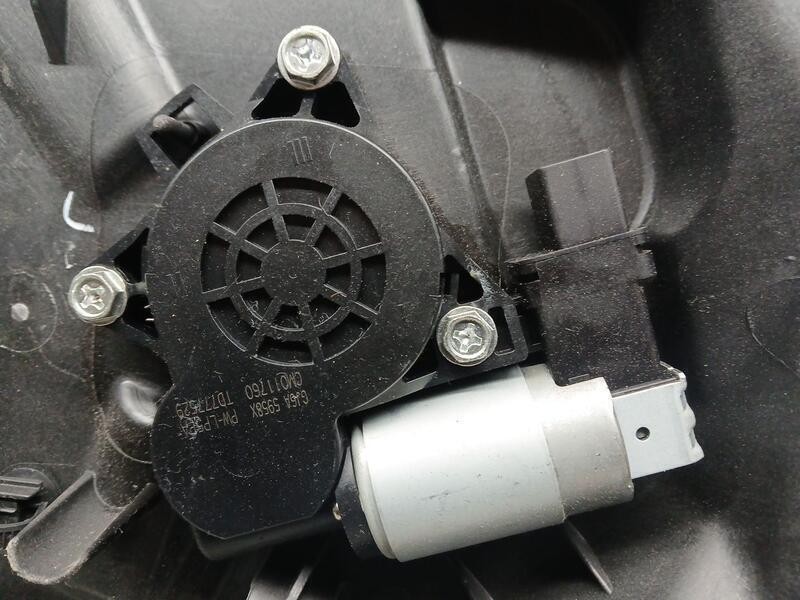 Recambio de elevalunas delantero izquierdo para mazda 6 berlina (gg) 2.0 crtd active referencia OEM IAM GJ6A5997XZ 7080692 ELECT