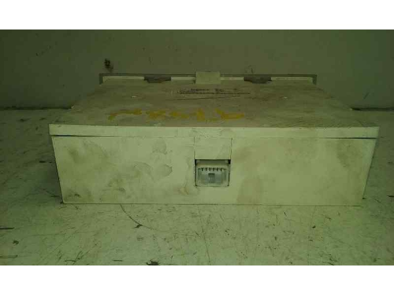 Recambio de pantalla multifuncion para nissan micra (k12e) acenta referencia OEM IAM AX607  