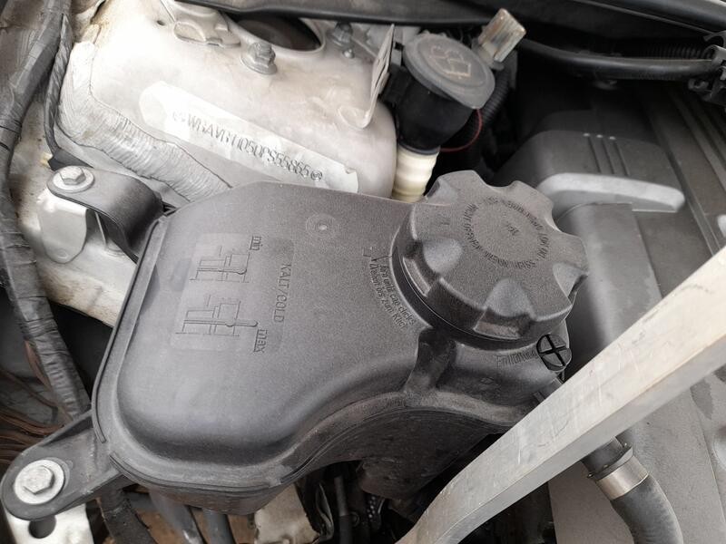 Recambio de deposito expansion para bmw 3 (e90) 325 i referencia OEM IAM 17137640514  