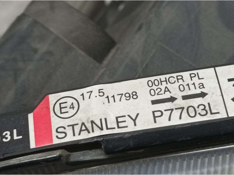 Recambio de faro izquierdo para mazda 5 berl. (cr) 2.0 crtd active (81kw) referencia OEM IAM 1179802A  PULIR