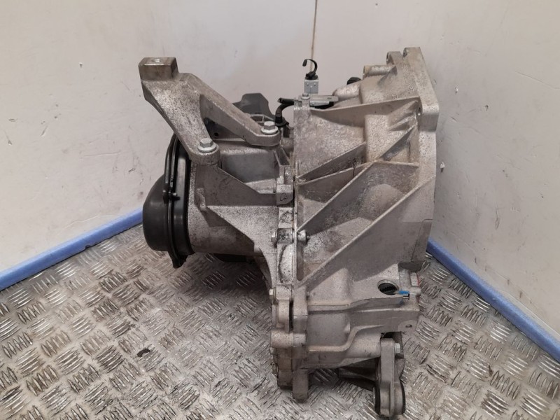 Recambio de caja cambios para ford focus lim. (cb4) titanium referencia OEM IAM 3M5R7002NF 120209 5VELOCIDADES