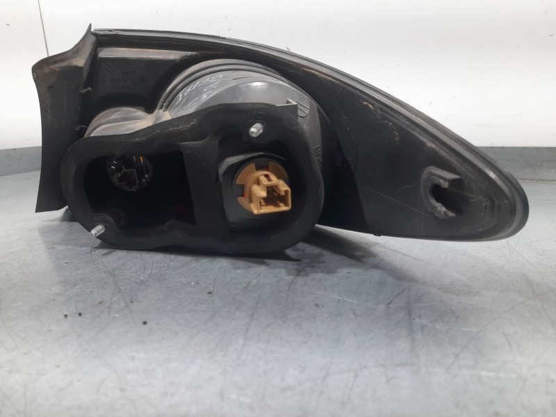 Recambio de piloto trasero izquierdo para mazda 6 berlina (gg) 2.0 crtd active referencia OEM IAM 22061971  KOITO