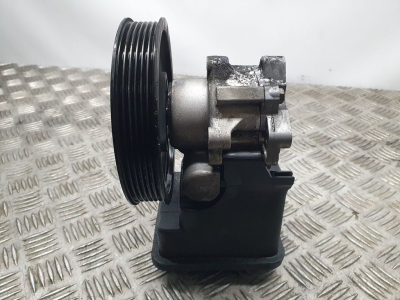 Recambio de bomba direccion para bmw x3 (e83) 2.0d referencia OEM IAM 7692974536  