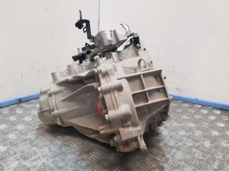 Recambio de caja cambios para kia cee´d tech referencia OEM IAM ZG11GJ 447536 6VELOCIDADES