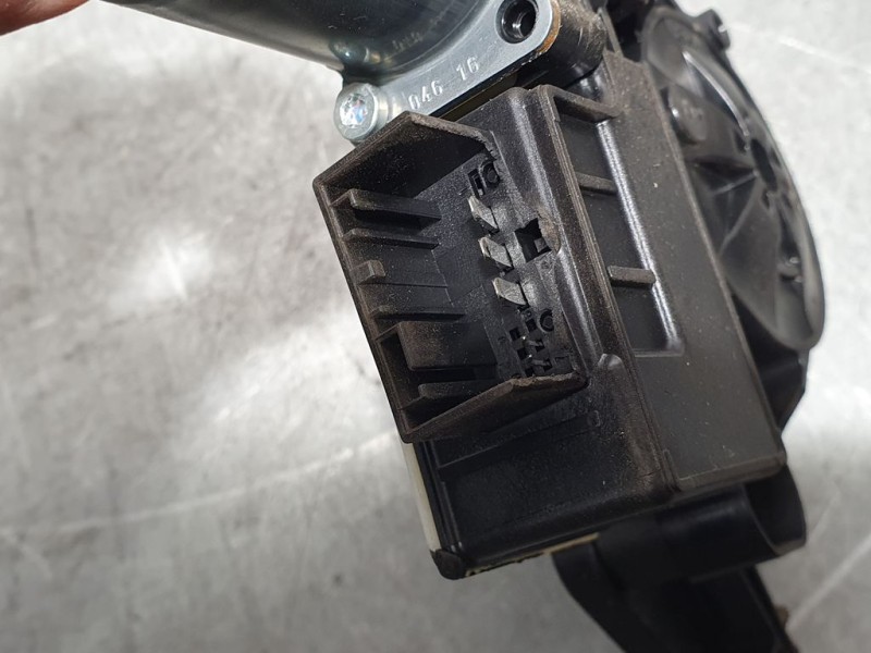 Recambio de elevalunas trasero izquierdo para skoda octavia lim. (5e3) style referencia OEM IAM 5E0839461 1021C05539103 BROSE EL