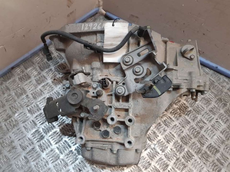 Recambio de caja cambios para kia cee´d tech referencia OEM IAM ZG11GJ 447536 6VELOCIDADES