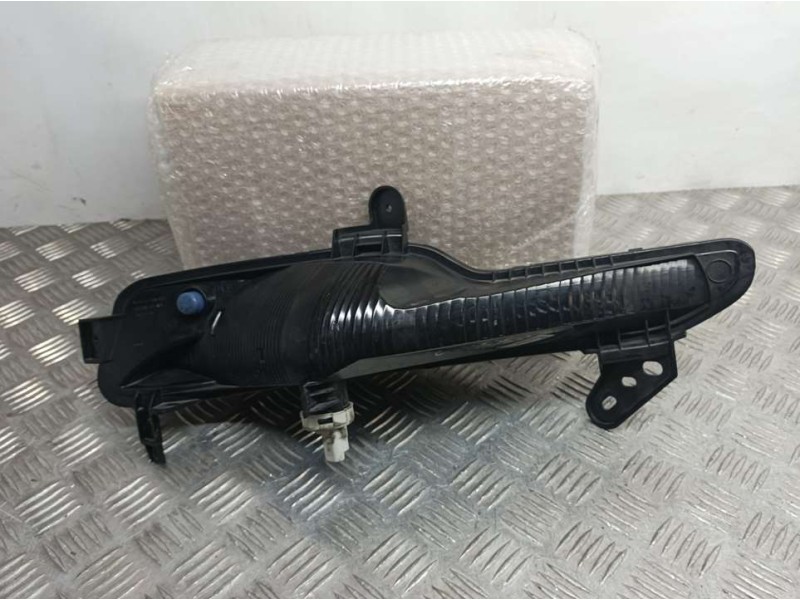 Recambio de piloto delantero izquierdo para renault megane iv berlina 5p zen referencia OEM IAM 261354958R  INTERMITENTE HELLA