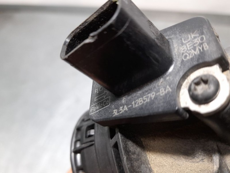 Recambio de caudalimetro para ford focus lim. (cb4) titanium referencia OEM IAM 3L3A12B579  