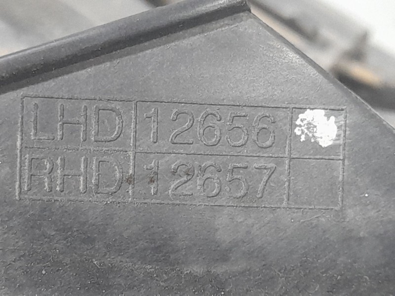 Recambio de faro derecho para kia cee´d hatchback (ed) 1.6 crdi 90 referencia OEM IAM 921021H  