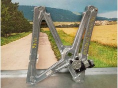 ELEVALUNAS DELANTERO DERECHO A4517200446 988876102 BROSE