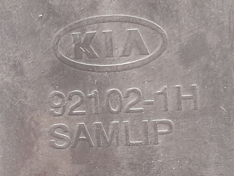 Recambio de faro derecho para kia cee´d hatchback (ed) 1.6 crdi 90 referencia OEM IAM 921021H  