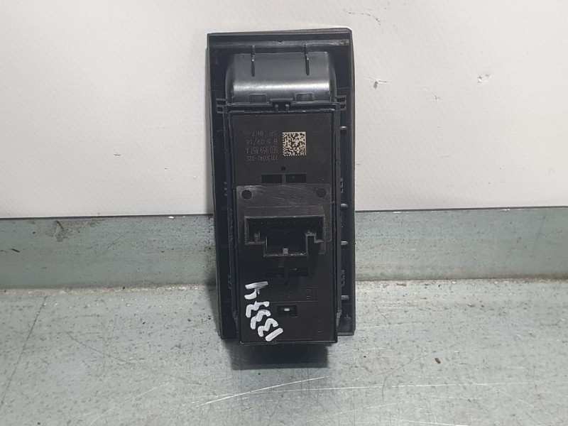 Recambio de mando elevalunas delantero izquierdo para skoda octavia lim. (5e3) style referencia OEM IAM 5E0959857A 1013034202S 