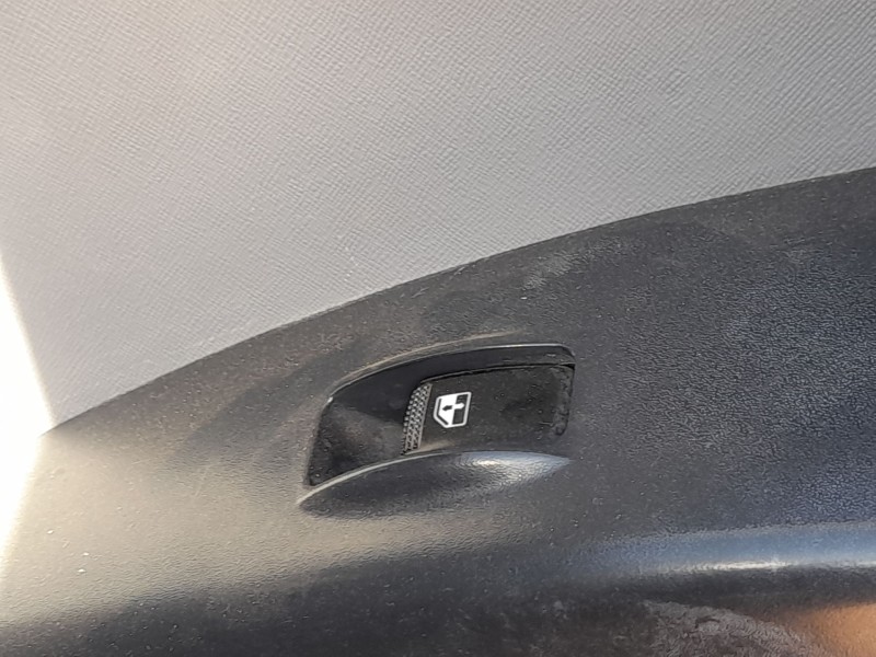 Recambio de mando elevalunas delantero derecho para kia picanto i (sa) 1.1 referencia OEM IAM 935803D000  