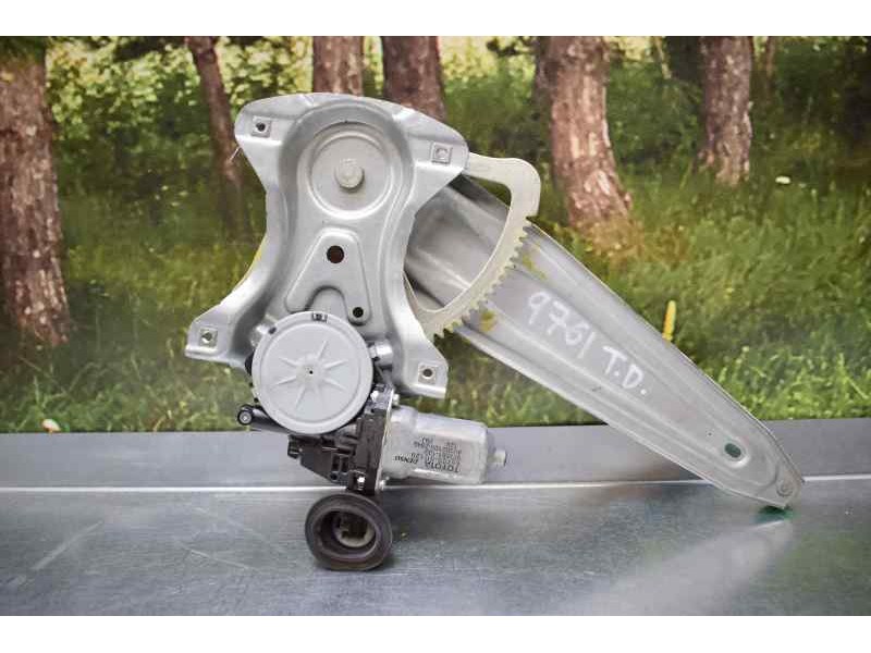 Recambio de elevalunas trasero derecho para toyota auris luna referencia OEM IAM 973581100 6 PINS ELECTRICO