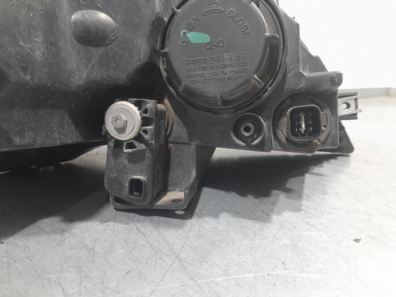 Recambio de faro izquierdo para kia cee´d hatchback (ed) 1.6 crdi 90 referencia OEM IAM 921011H  