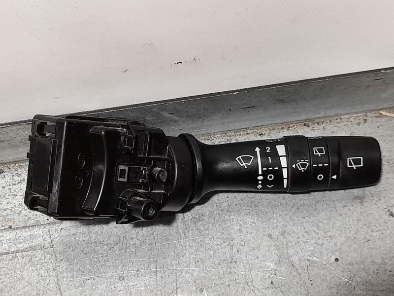 Recambio de mando limpia para kia cee´d tech referencia OEM IAM 934202K560  