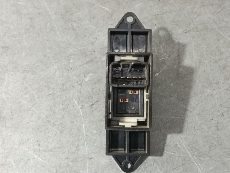 Recambio de mando elevalunas trasero izquierdo para mitsubishi asx (ga0w) challenge 2wd referencia OEM IAM MR587944 C8DD411MB 