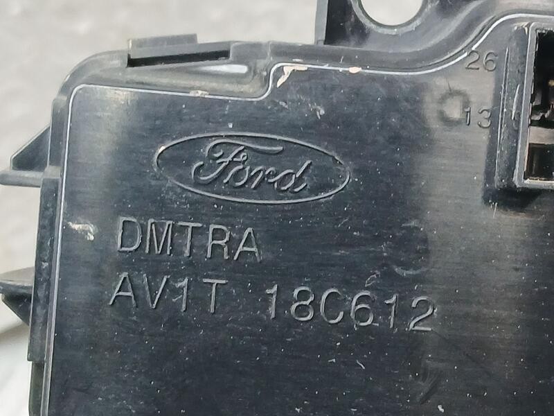 Recambio de mando climatizador para ford b-max titanium referencia OEM IAM AV1T18C612AL  E1067607