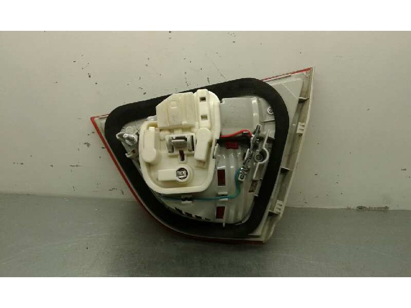 Recambio de piloto trasero izquierdo interior para bmw serie 3 berlina (e90) 320i referencia OEM IAM   INTERIOR