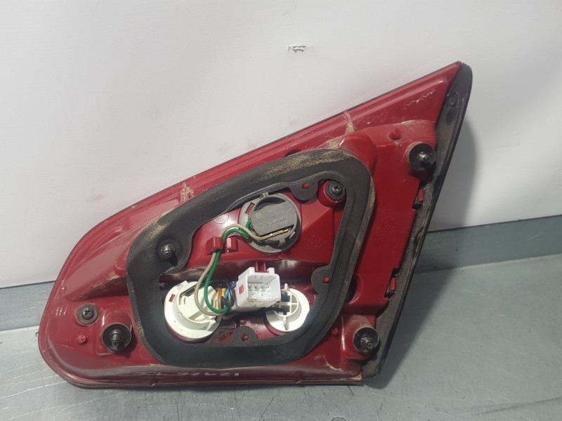 Recambio de piloto trasero izquierdo para kia cee´d tech referencia OEM IAM   INTERIOR ROZADOS